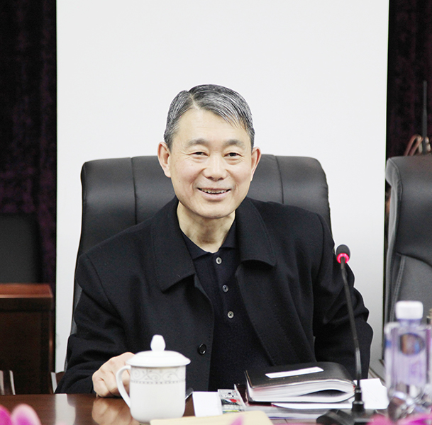 杨春